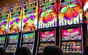 Tampilan meja Quickspin dengan dealer live